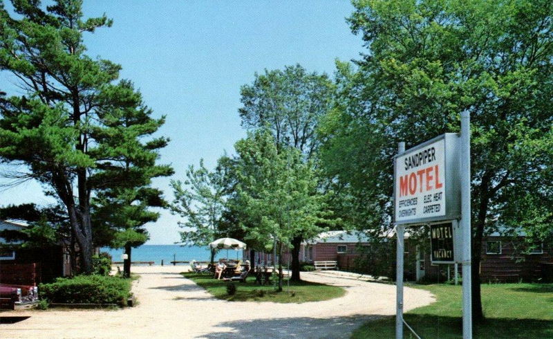Sand Piper Motel - Vintage Postcard